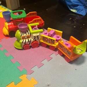 Fisher price little people animal train